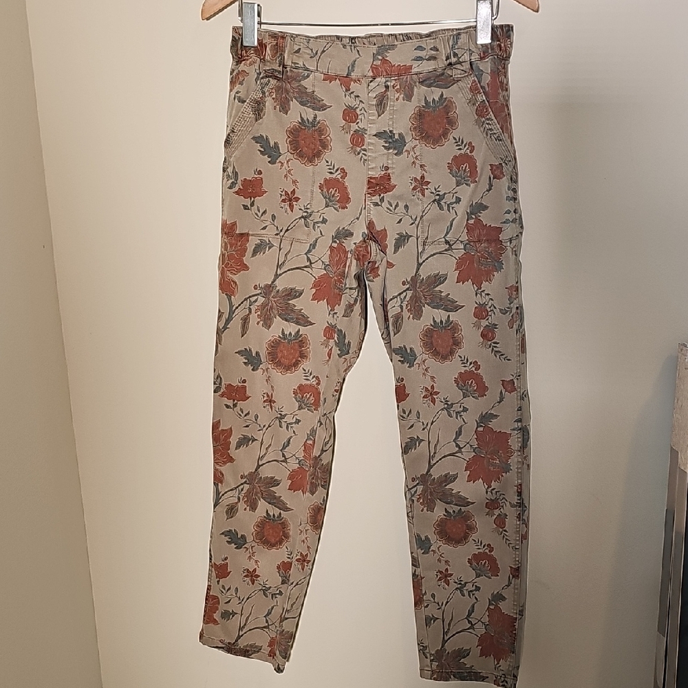 Soft Suroundings Floral Patterned Jeggings. Preppy Size Small